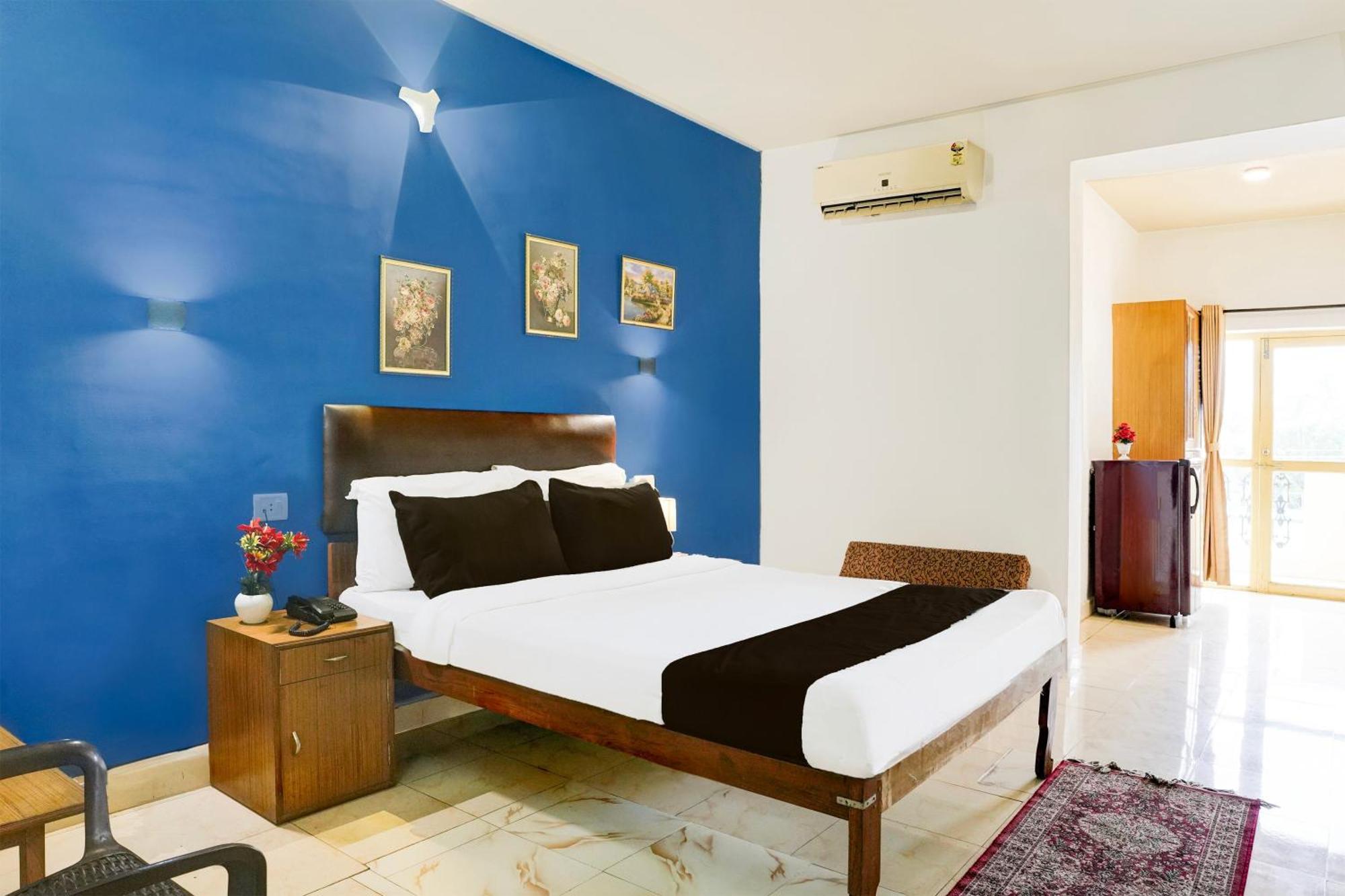 Super Townhouse Candolim Exteriér fotografie